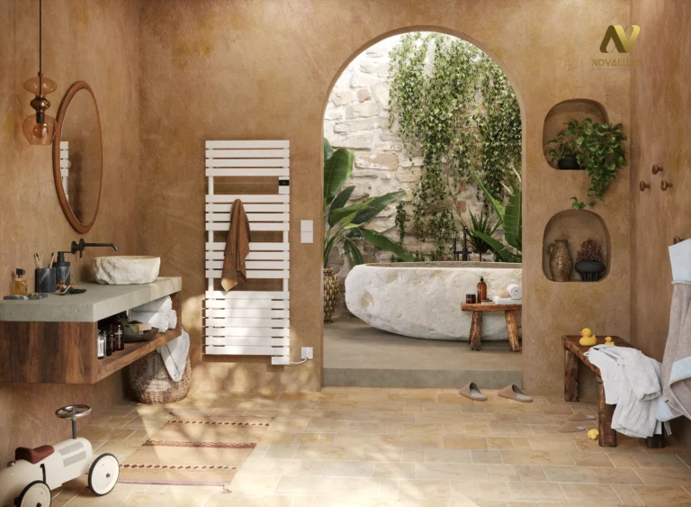 Rendu 3D photoréaliste d’une salle de bain aux tons terre (murs enduit type tadelakt, sol en pierre), avec meuble vasque, radiateur sèche-serviettes blanc et grande arche ouvrant sur une baignoire minérale entourée de végétation.